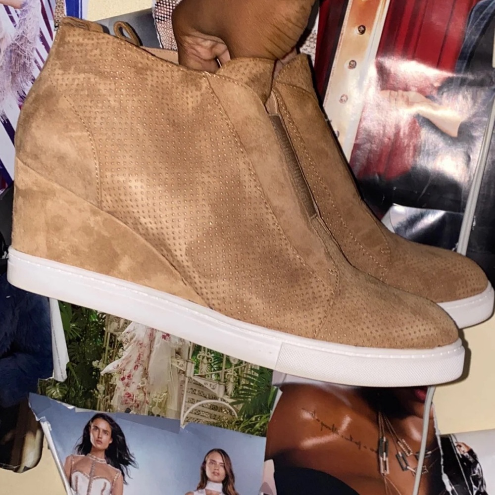LINEA PAOLO ‘Felicia’ wedge bootie